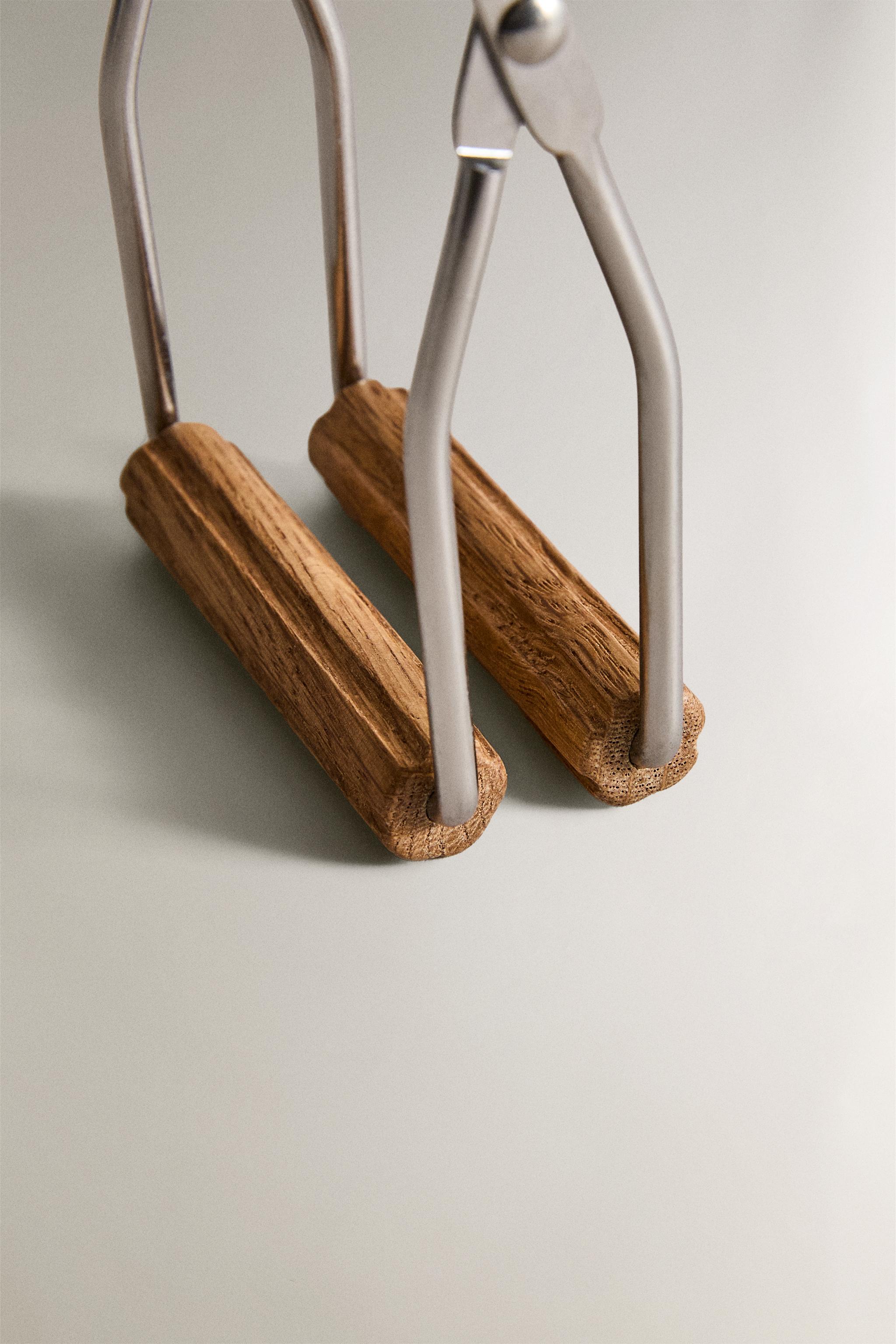 WOODEN JAR TONGS